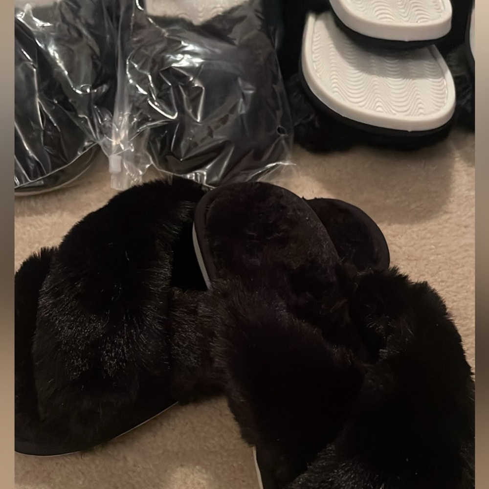 Women’s slippers